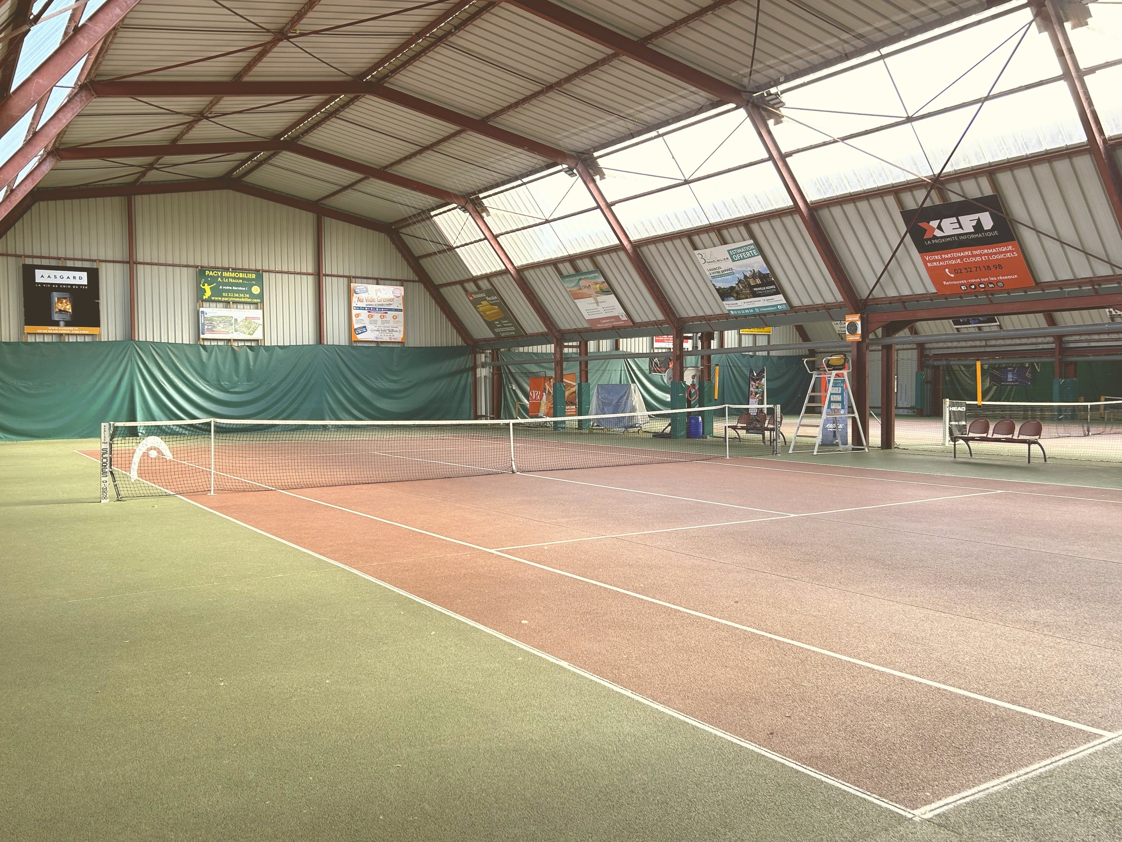 Photo d'un terrain couvert du club